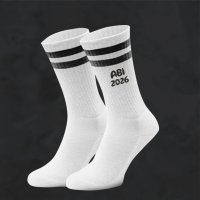 Personalisierte Socken, Geschenk für Abitur - Schulabschluss 2026  - Weiße Sport Socken - Jahrgangssocken -Bio-Baumwolle - Unisex