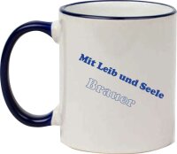Keramik Tasse "Johannes" mit farbigen Henkel und Zunftzeichen und Spruchdruck Brauer