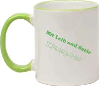 Keramik Tasse "Karl" mit farbigen Henkel und Zunftzeichen und Spruchdruck Klempner